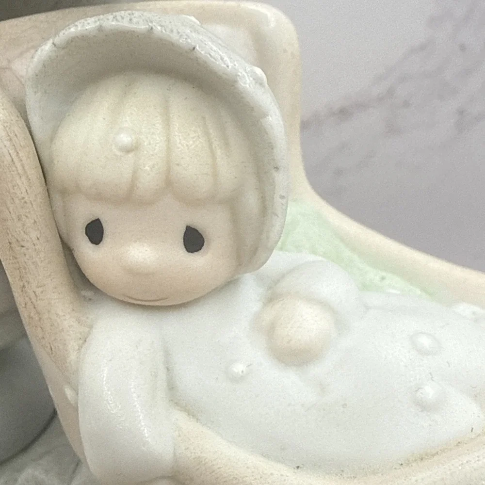 Precious Moments January Calendar Girl Winter Doll‎ In Sleigh Sled 1987 NEW